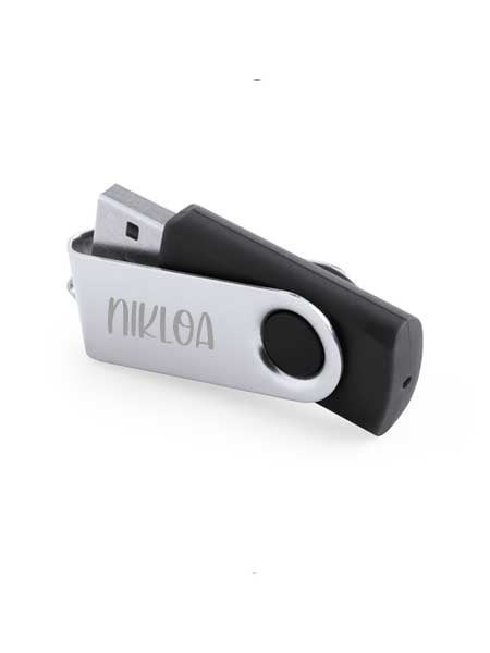 Personalizirani USB 8GB s gravurom imena ili poruke