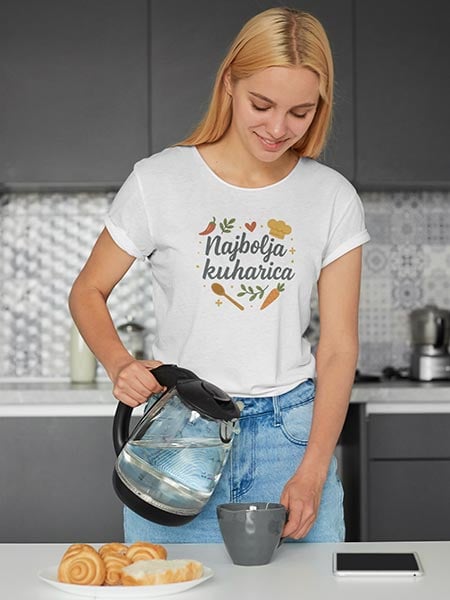 Ženska majica s natpisom Najbolja kuharica – poklon za kuharicu