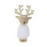 personalizirani sob ukras od drva s bijelim krznom