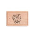 Daska-she-got-a-knife