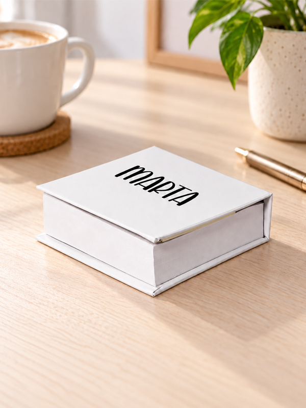 Personalizirani notepad s imenom i ljepljivim bilješkama