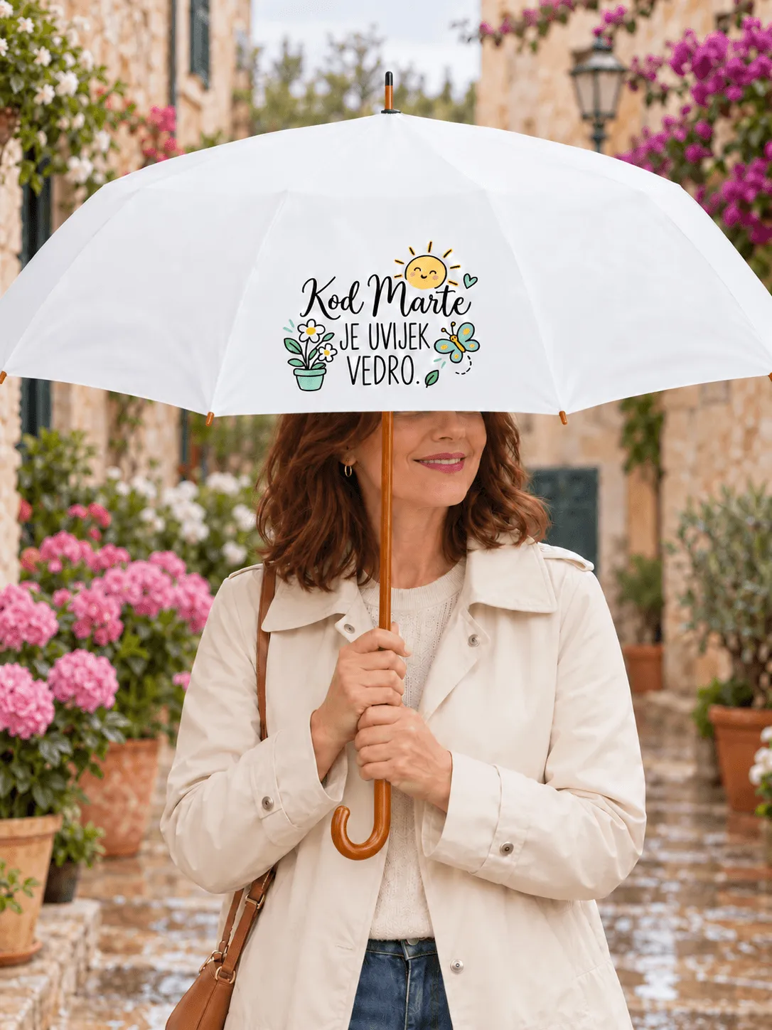 White umbrella with honey-brown wooden details-6 Personalizirani kišobran Uvijek vedro s imenom po želji i nasmiješenim suncem