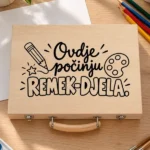 Drvena kutija za set za crtanje s ilustracijama olovke, slikarske palete i zvjezdice